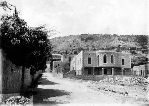 Construction of 10 Haparsim Street